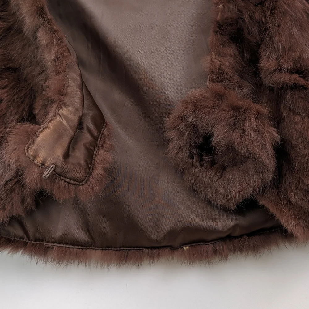 Rabbit Fur Capelet Wrap Satin Lined Buckle Clasp Vintage Formal Elegant Luxury
